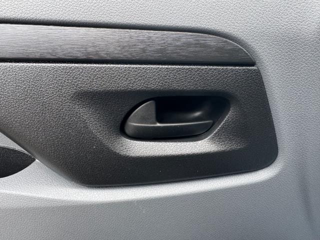 2021 Peugeot Expert 1000  L1 1.5 Bluehdi 100 Professional Van EURO 6 (NV21OXW) Image 37