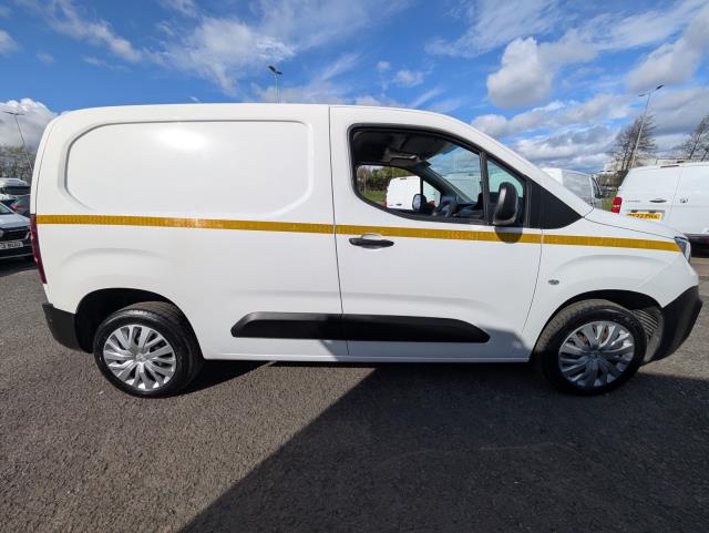 2021 Peugeot Partner 1000 1.5 Bluehdi 100 Professional Van (NV21OYP) Image 14
