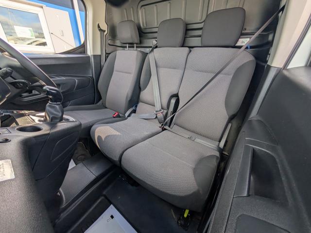2021 Peugeot Partner 1000 1.5 Bluehdi 100 Professional Van (NV21OYP) Image 15