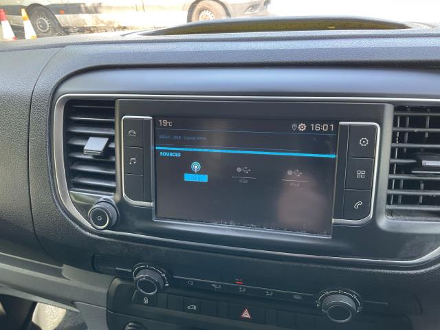 2021 Peugeot Expert 1000 1.5 Bluehdi 100 Professional Van (NV21OZK) Image 22