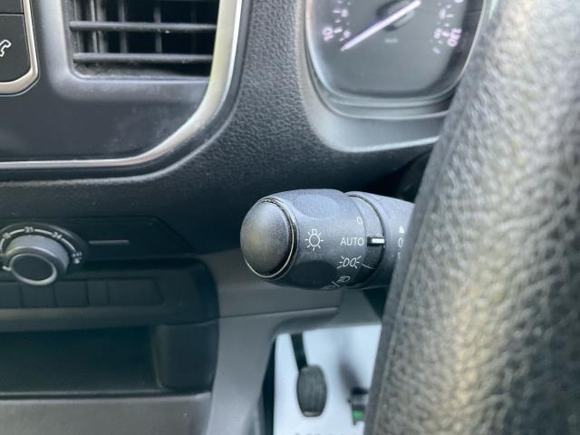2021 Peugeot Expert 1000 1.5 Bluehdi 100 Professional Van (NV21OZK) Image 33