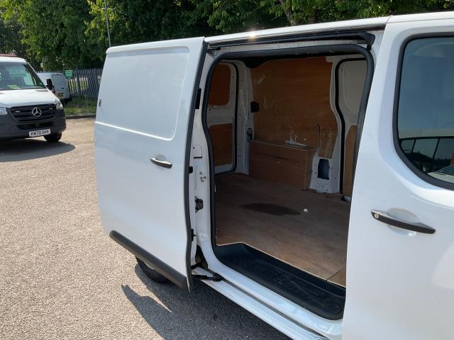 2021 Peugeot Expert 1000 1.5 Bluehdi 100 Professional Van (NV21OZK) Image 16