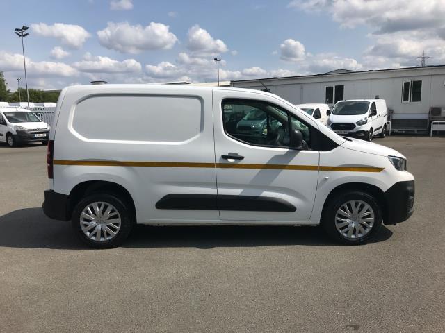 2021 Peugeot Partner 1000 1.5 Bluehdi 100 Professional Van (NV21RXW) Image 12