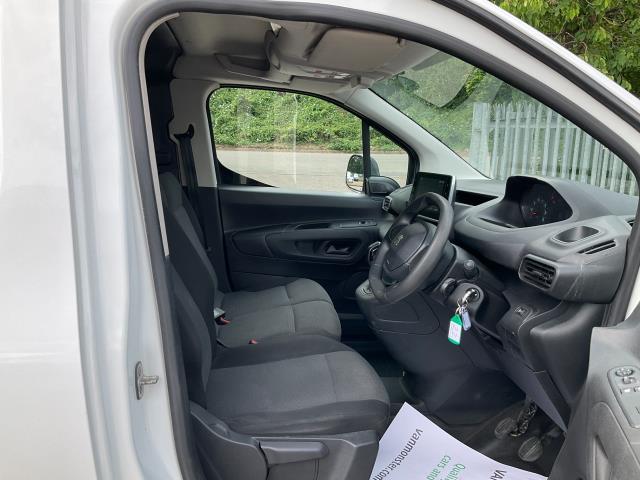 2021 Peugeot Partner 1000 1.5 Bluehdi 100 Professional Van (NV21RYG) Image 16