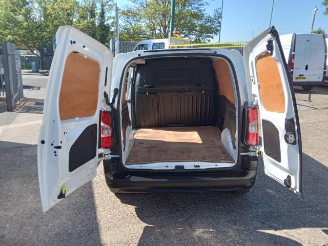 2021 Peugeot Partner 1000 1.5 Bluehdi 100 Professional Van (NV21RYJ) Image 11