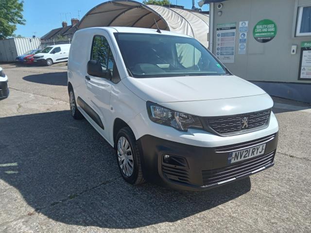 2021 Peugeot Partner 1000 1.5 Bluehdi 100 Professional Van (NV21RYJ) Image 2
