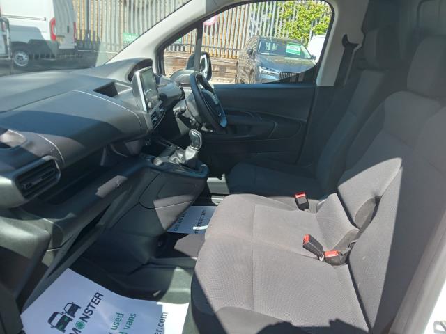 2021 Peugeot Partner 1000 1.5 Bluehdi 100 Professional Van (NV21RYJ) Image 16