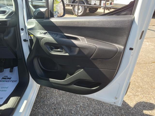2021 Peugeot Partner 1000 1.5 Bluehdi 100 Professional Van (NV21RYJ) Image 27