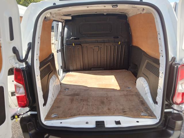 2021 Peugeot Partner 1000 1.5 Bluehdi 100 Professional Van (NV21RYJ) Image 13