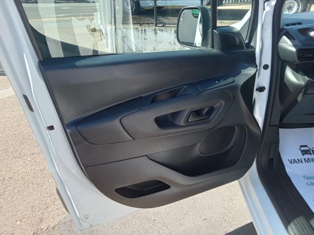 2021 Peugeot Partner 1000 1.5 Bluehdi 100 Professional Van (NV21RYJ) Image 19