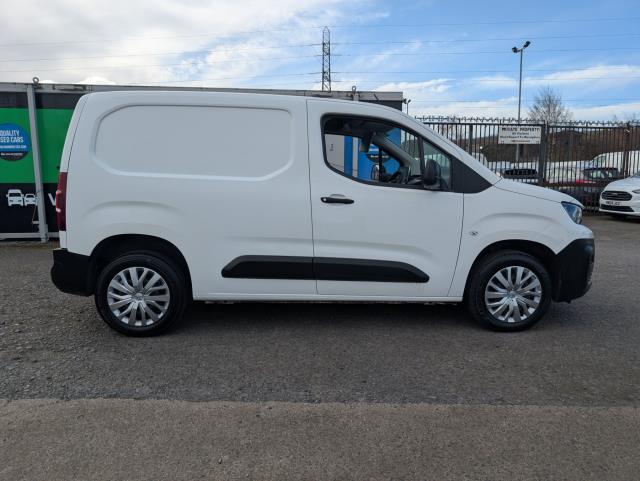 2021 Peugeot Partner 1000 1.5 Bluehdi 100 Professional Van (NV21RYX) Image 14