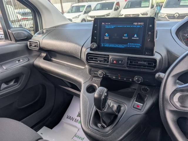 2021 Peugeot Partner 1000 1.5 Bluehdi 100 Professional Van (NV21RYX) Image 30