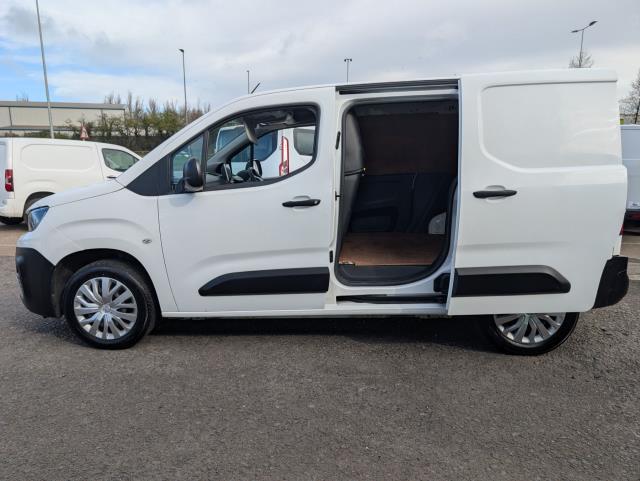 2021 Peugeot Partner 1000 1.5 Bluehdi 100 Professional Van (NV21RYX) Image 6
