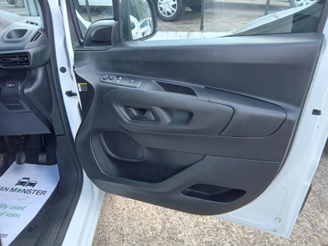 2021 Peugeot Partner 1000 1.5 Bluehdi 100 Professional Van (NV21RZC) Image 22
