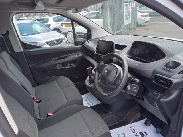 2021 Peugeot Partner 1000 1.5 Bluehdi 100 Professional Van (NV21RZC) Image 19