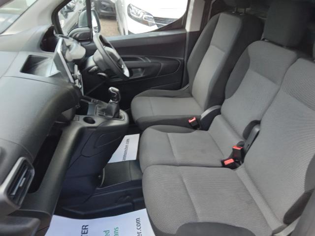 2021 Peugeot Partner 1000 1.5 Bluehdi 100 Professional Van (NV21RZC) Image 14