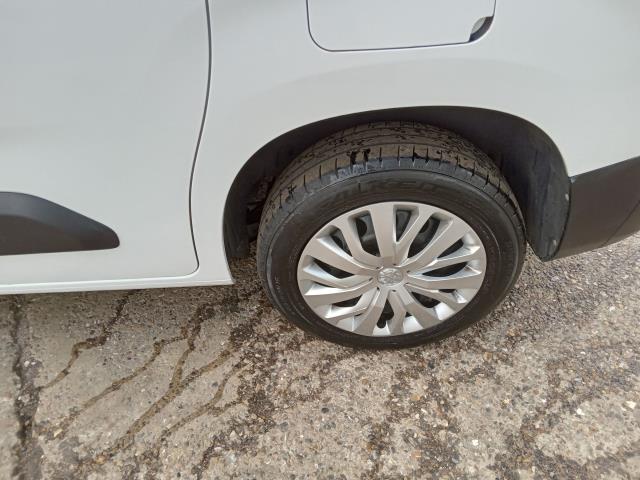 2021 Peugeot Partner 1000 1.5 Bluehdi 100 Professional Van (NV21RZC) Image 28