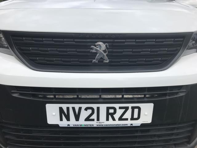 2021 Peugeot Partner 1000 1.5 Bluehdi 100 Professional Van (NV21RZD) Image 13