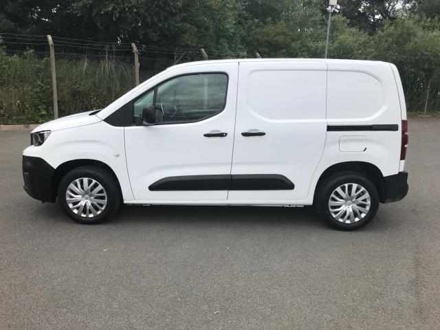 2021 Peugeot Partner 1000 1.5 Bluehdi 100 Professional Van (NV21RZD) Image 4