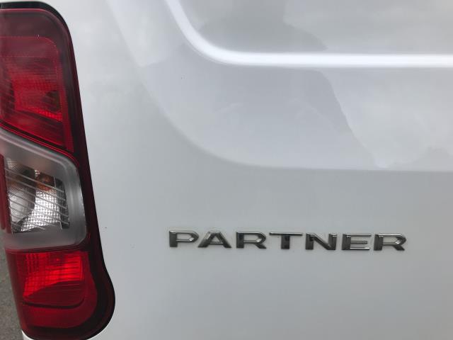 2021 Peugeot Partner 1000 1.5 Bluehdi 100 Professional Van (NV21RZD) Image 18