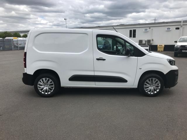 2021 Peugeot Partner 1000 1.5 Bluehdi 100 Professional Van (NV21RZD) Image 12