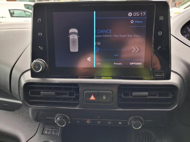 2021 Peugeot Partner L1 1000 1.5BLUE HDI 100PS PROFESSIONAL EURO 6 (NV21SNN) Image 18