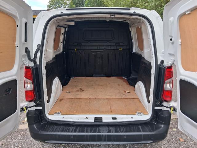 2021 Peugeot Partner L1 1000 1.5BLUE HDI 100PS PROFESSIONAL EURO 6 (NV21SNN) Image 9