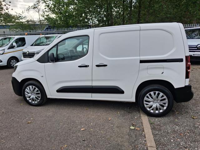 2021 Peugeot Partner L1 1000 1.5BLUE HDI 100PS PROFESSIONAL EURO 6 (NV21SNN) Image 4