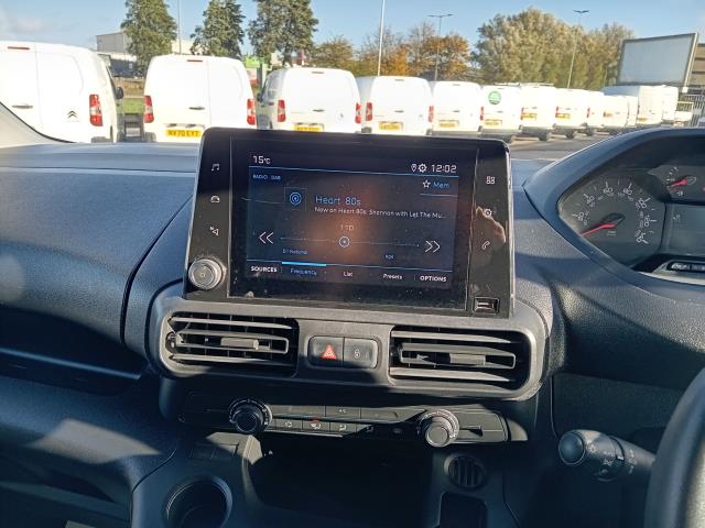 2021 Peugeot Partner 1000 1.5 Bluehdi 100 Professional Van (NV21TUW) Image 29