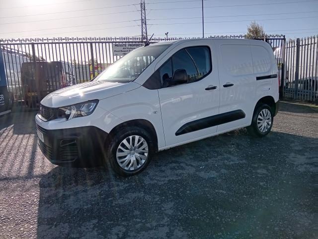 2021 Peugeot Partner 1000 1.5 Bluehdi 100 Professional Van (NV21TUW) Image 5