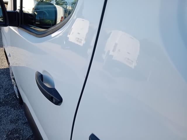 2021 Peugeot Partner 1000 1.5 Bluehdi 100 Professional Van (NV21TUW) Image 26