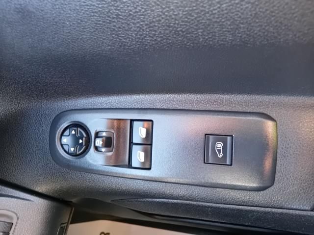 2021 Peugeot Partner 1000 1.5 Bluehdi 100 Professional Van (NV21TUW) Image 33