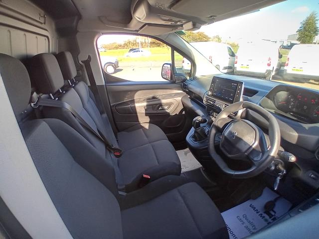 2021 Peugeot Partner 1000 1.5 Bluehdi 100 Professional Van (NV21TUW) Image 37