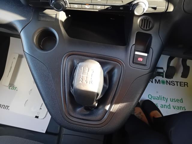 2021 Peugeot Partner 1000 1.5 Bluehdi 100 Professional Van (NV21TUW) Image 31