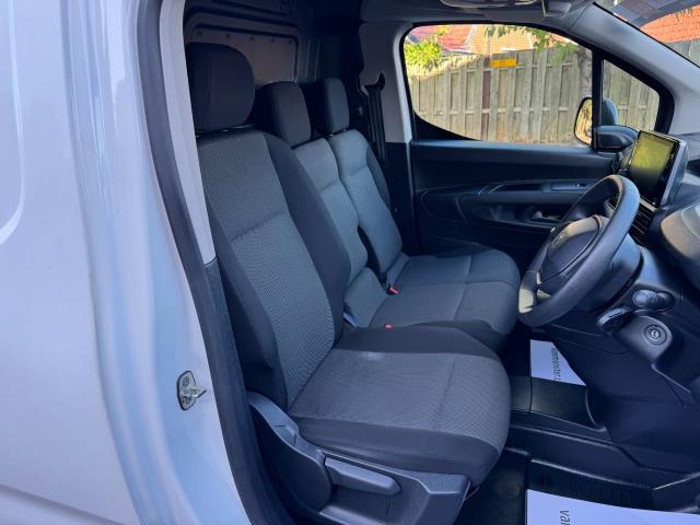 2021 Peugeot Partner 1000 1.5 Bluehdi 100 Professional Van EURO 6 (NV21TVD) Image 16