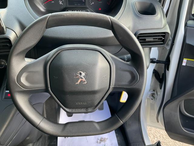 2021 Peugeot Partner 1000 1.5 Bluehdi 100 Professional Van (NV21TVP) Image 17