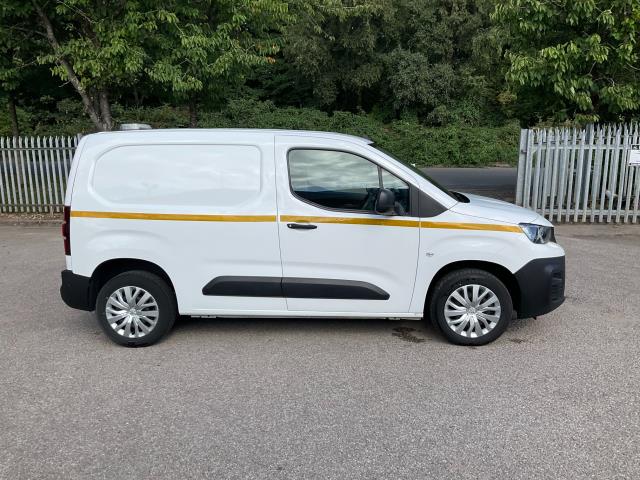 2021 Peugeot Partner 1000 1.5 Bluehdi 100 Professional Van (NV21TVP) Image 15