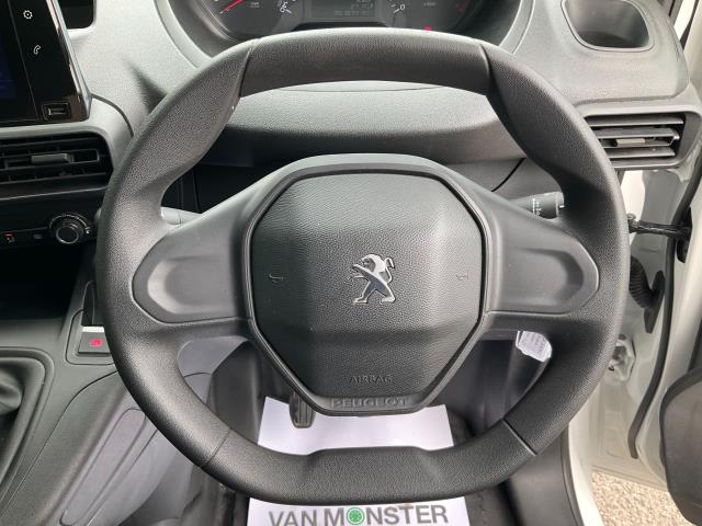 2021 Peugeot Partner 1000 1.5 Bluehdi 100 Professional Van (NV21UHM) Image 17