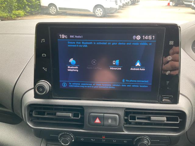 2021 Peugeot Partner 1000 1.5 Bluehdi 100 Professional Van (NV21UHM) Image 21