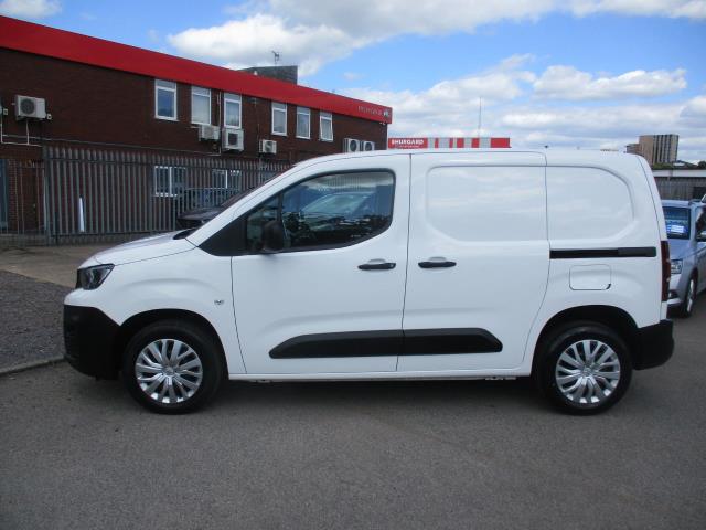 2021 Peugeot Partner 1000 1.5 Bluehdi 100 Professional Van (NV21UHX) Image 8