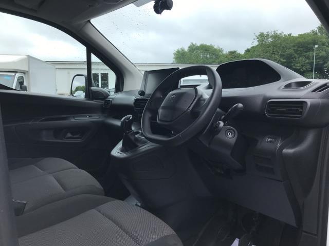 2021 Peugeot Partner 1000 1.5 Bluehdi 100 Professional Van (NV21UJF) Image 15