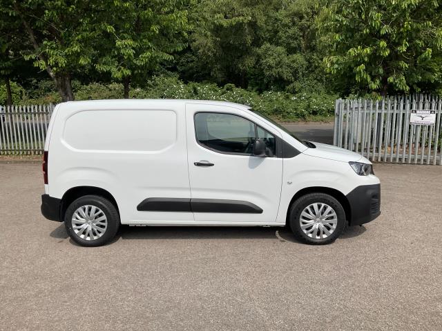 2021 Peugeot Partner 1000 1.5 Bluehdi 100 Professional Van (NV21UJK) Image 15