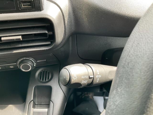 2021 Peugeot Partner 1000 1.5 Bluehdi 100 Professional Van (NV21UJK) Image 31