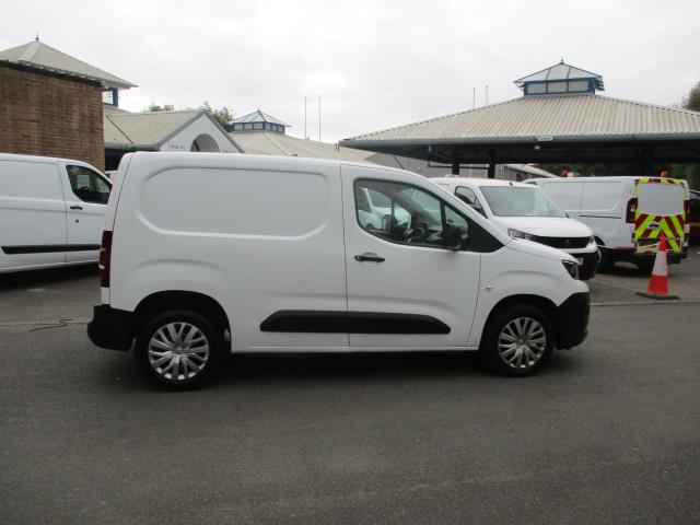 2021 Peugeot Partner 1000 1.5 Bluehdi 100 Professional Van (NV21UJL) Image 3