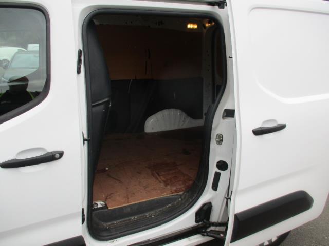 2021 Peugeot Partner 1000 1.5 Bluehdi 100 Professional Van (NV21UJL) Image 27
