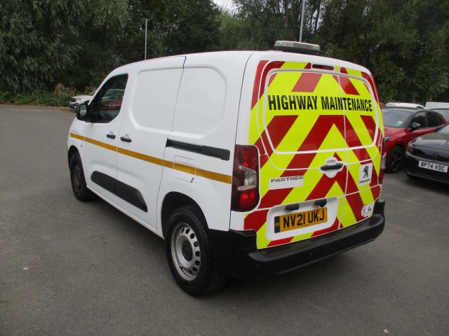 2021 Peugeot Partner 1000 1.5 Bluehdi 100 Grip Van (NV21UKJ) Image 7