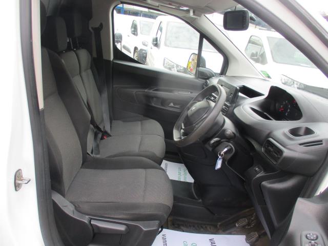 2021 Peugeot Partner 1000 1.5 Bluehdi 100 Grip Van (NV21UKJ) Image 12