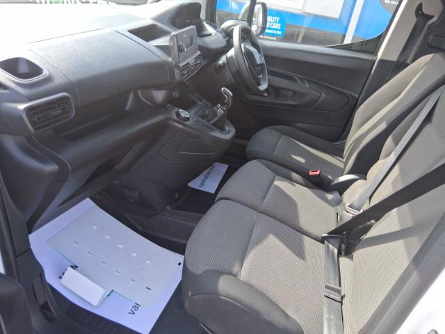 2021 Peugeot Partner 1000 1.5 Bluehdi 100 Grip Van (NV21UKK) Image 21