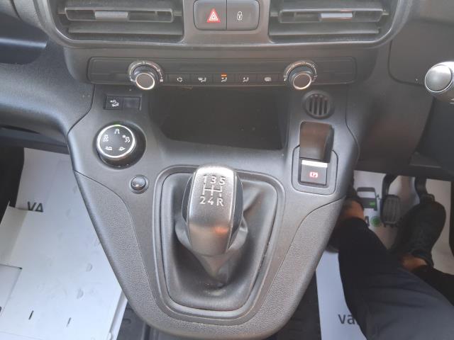 2021 Peugeot Partner 1000 1.5 Bluehdi 100 Grip Van (NV21UKK) Image 30