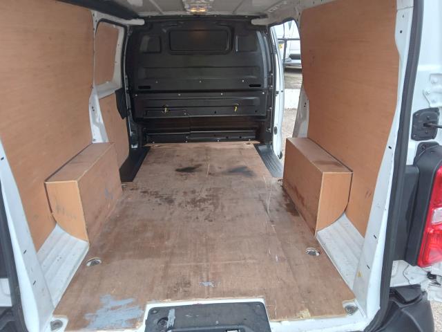 2021 Peugeot Expert 1200 1.5 Bluehdi 100 Professional Van (NV21UKN) Image 14